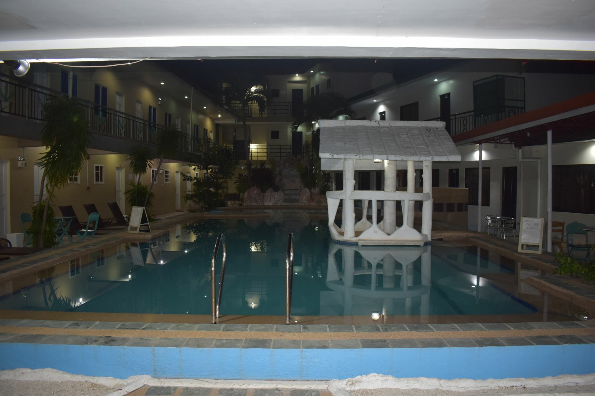 Richdel Hotel Resort Мактан Екстер'єр фото